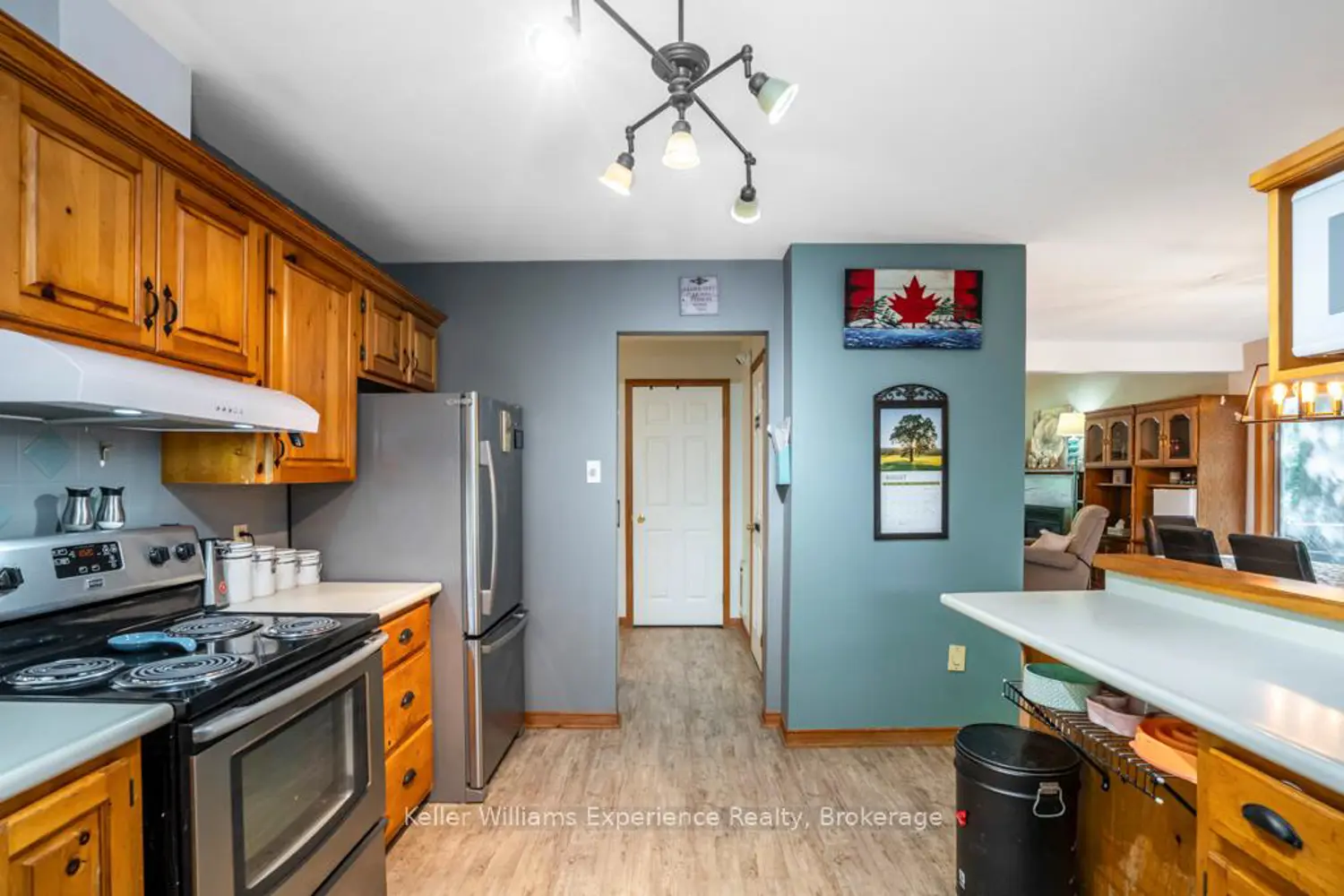 14 Oneida Crescent photo 4