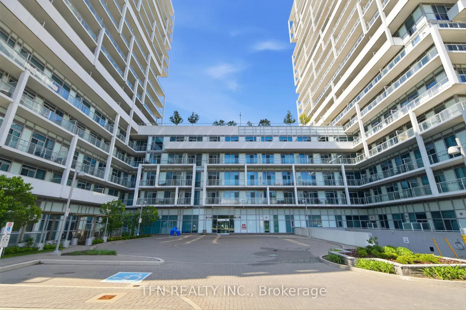 65 Speers Road 1501 photo 2