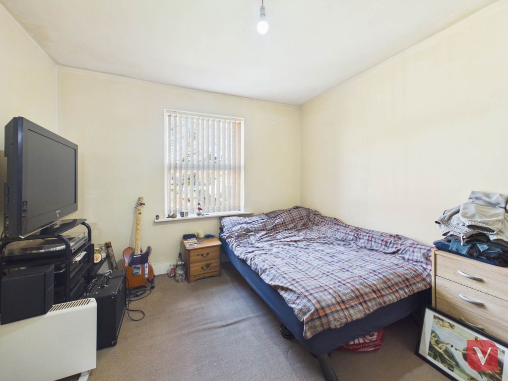 Additional image 15 of 8 bed detached house for saleHigh Street South, Dunstable LU6