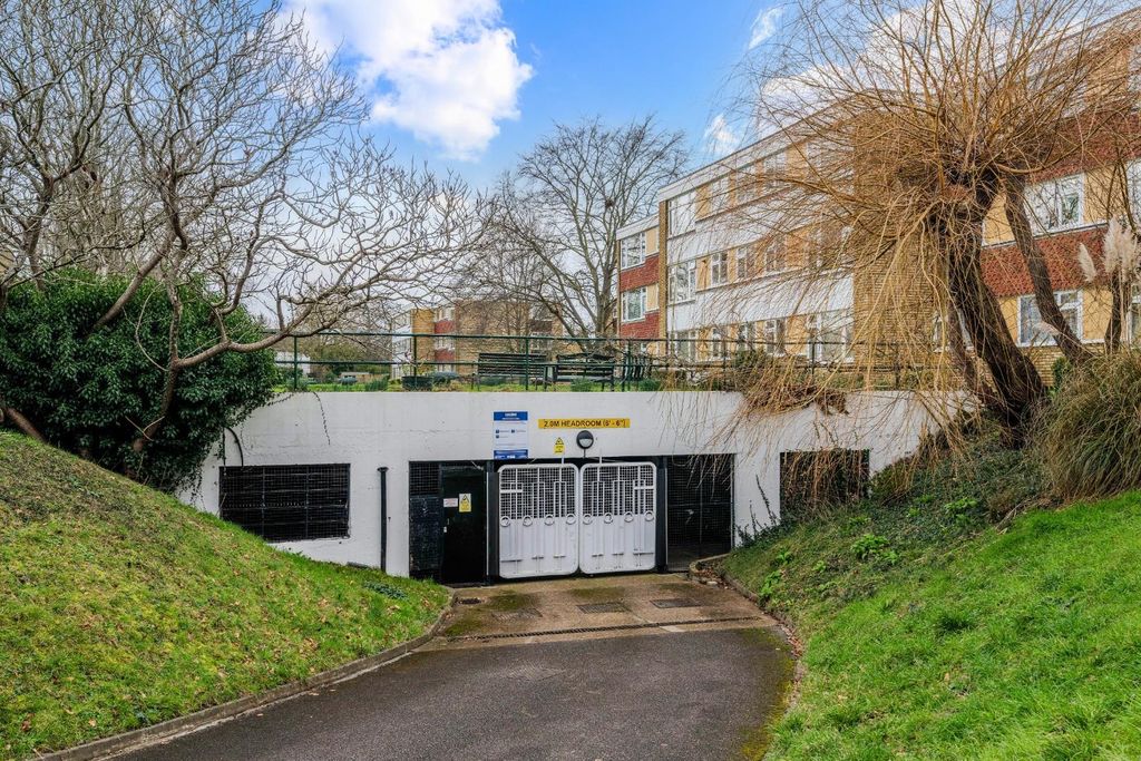 Additional image 20 of 3 bed flat for saleAvenue Road, Epsom KT18