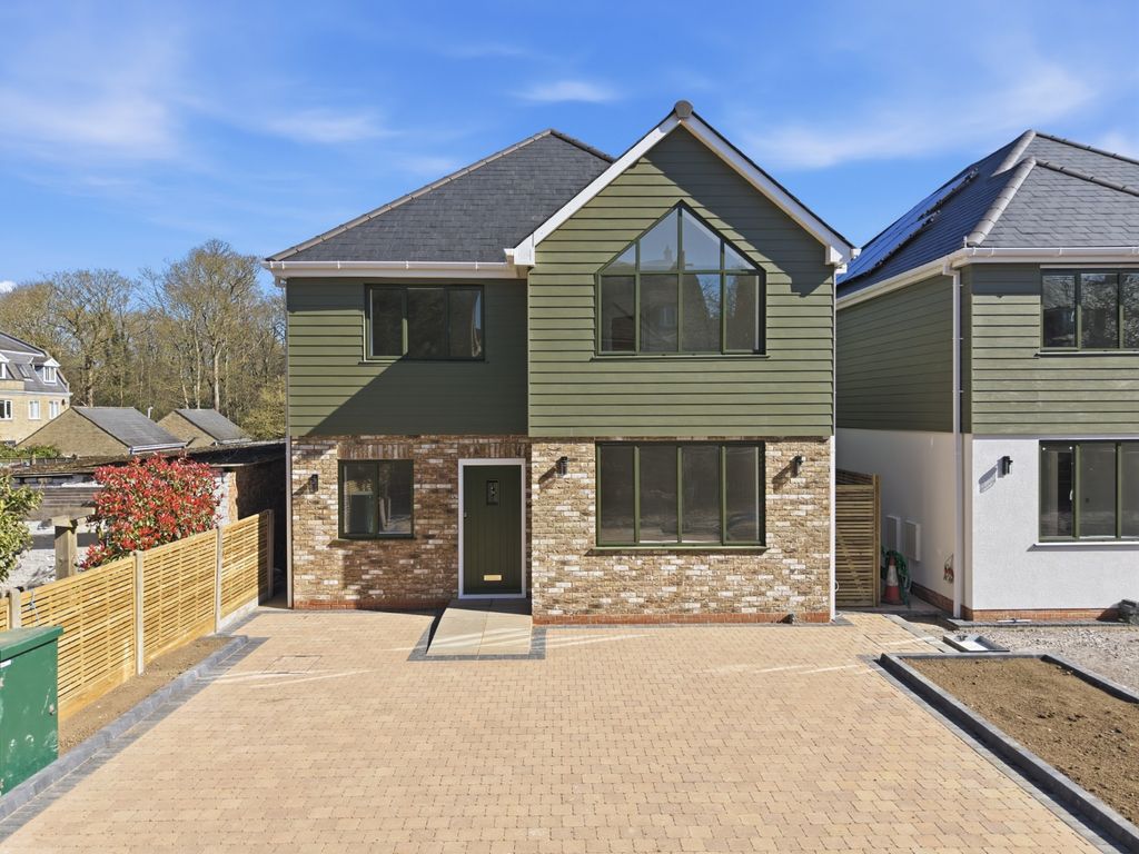 4 bed detached house for saleThe Plain, Epping CM16