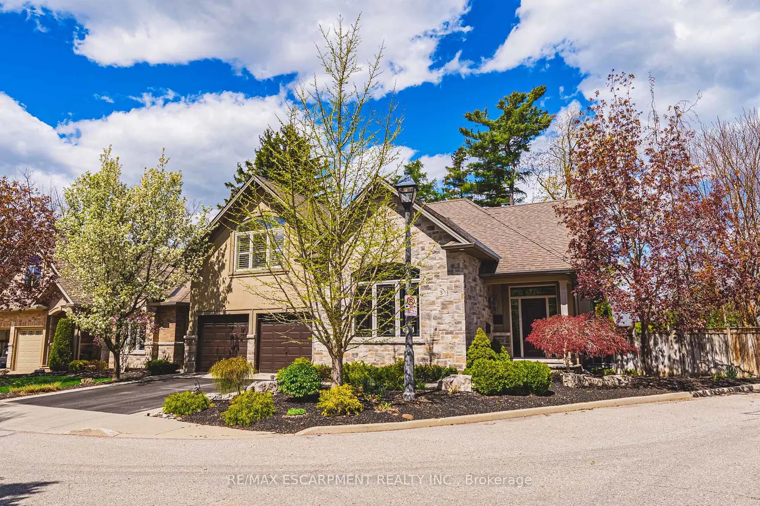 976 Shadeland Avenue 3 photo 2
