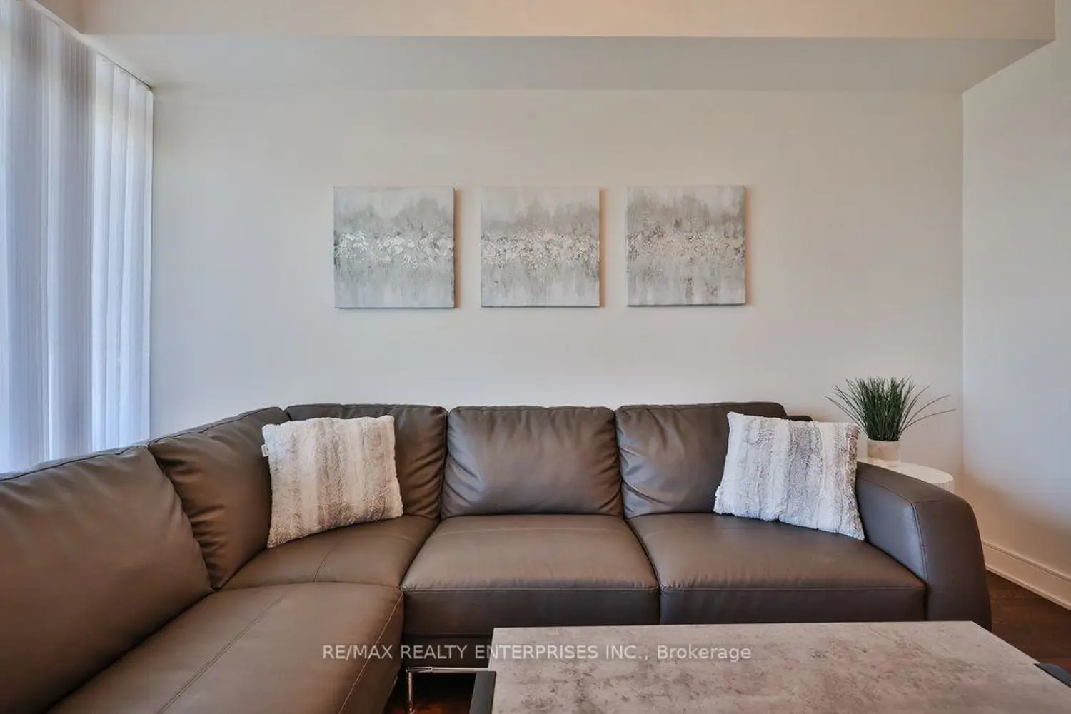 Additional image 7 of 1575 Lakeshore Road 222