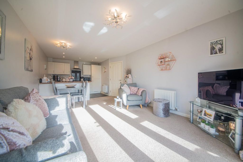 Additional image 6 of 2 bed flat for saleDakota Way, Eastleigh SO50