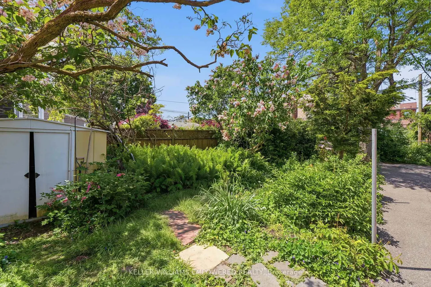 Additional image 16 of 28 East Drive