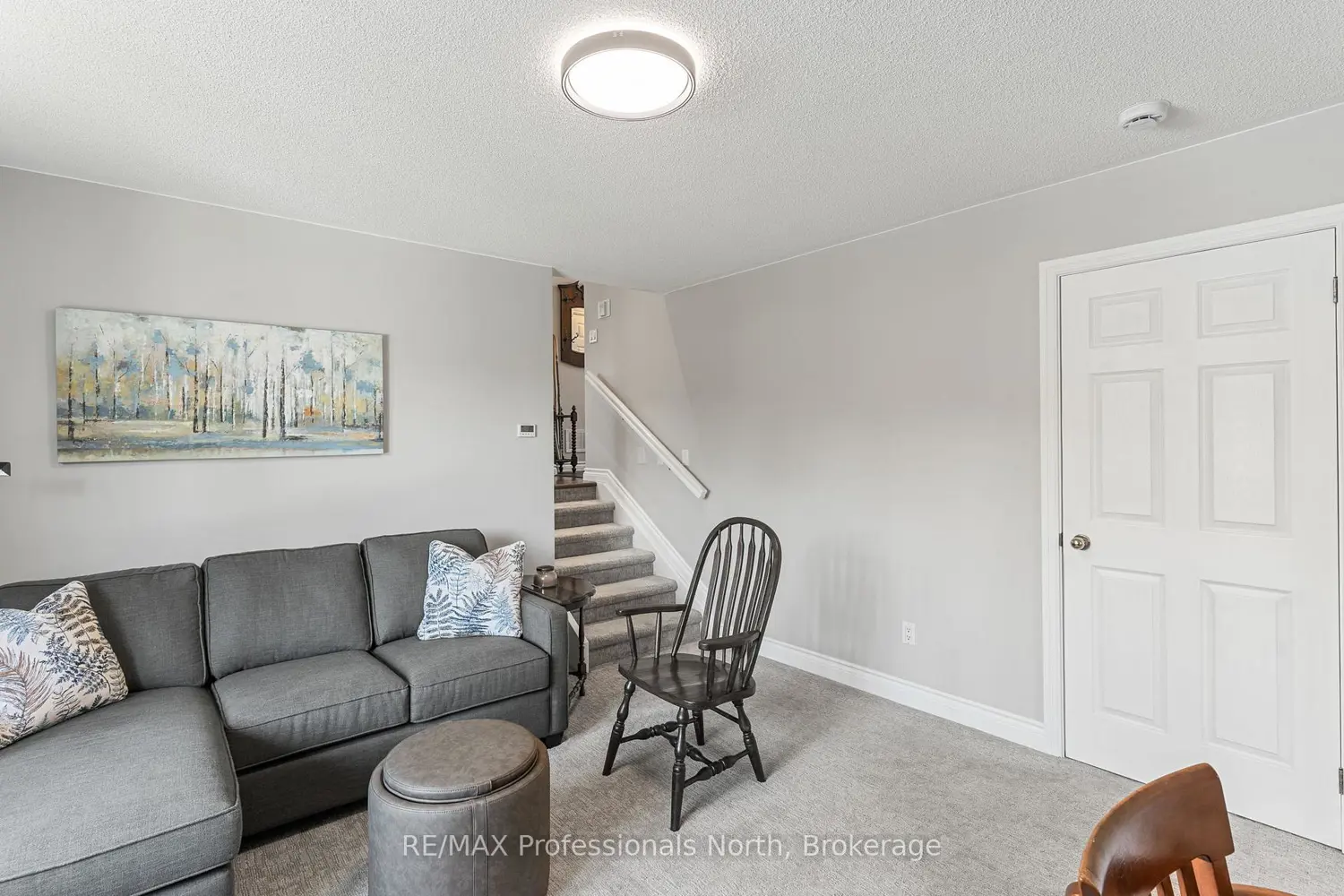 68 Halbiem Crescent photo 5
