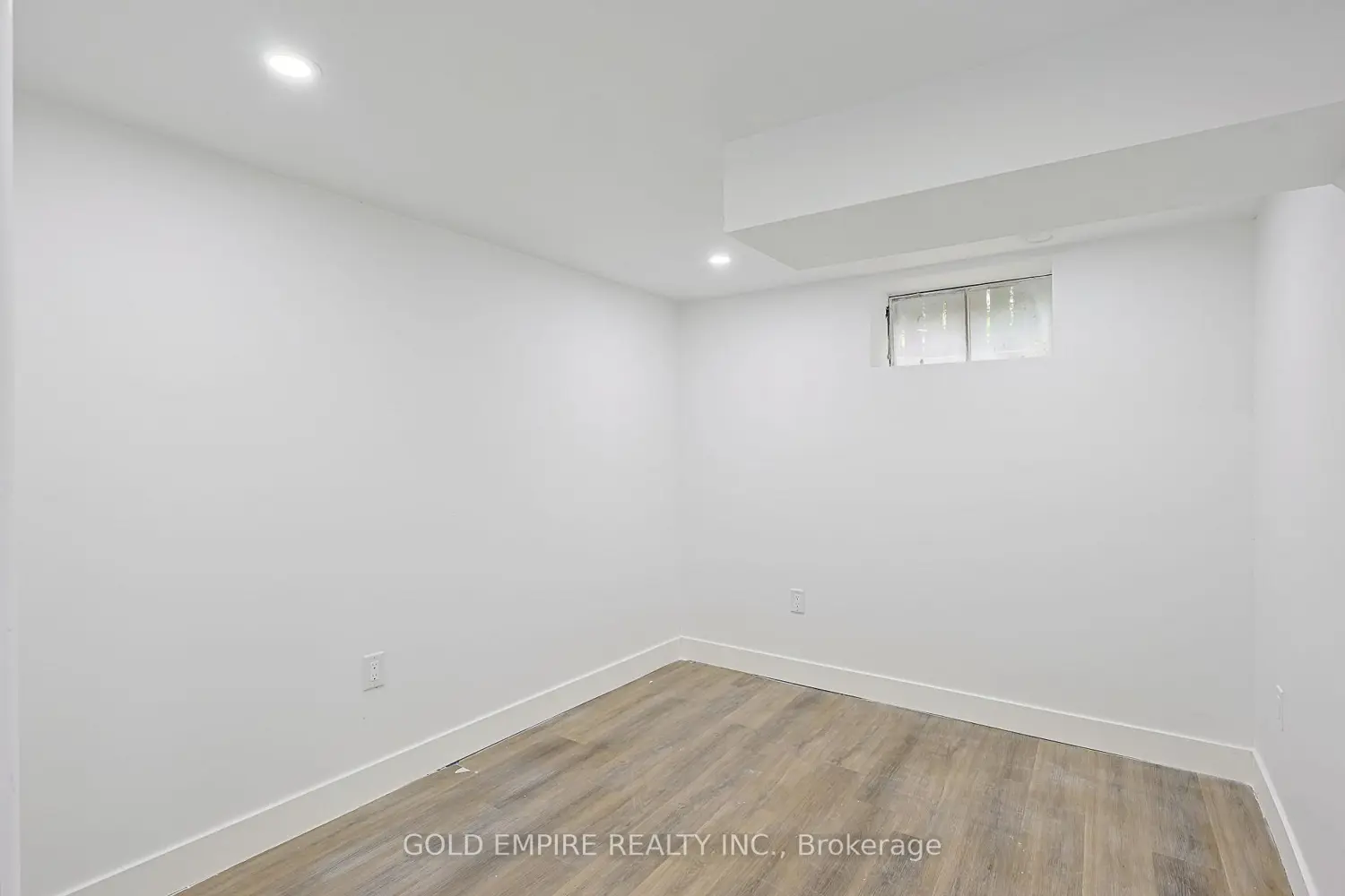 Additional image 15 of 54 Tweedsmuir Avenue