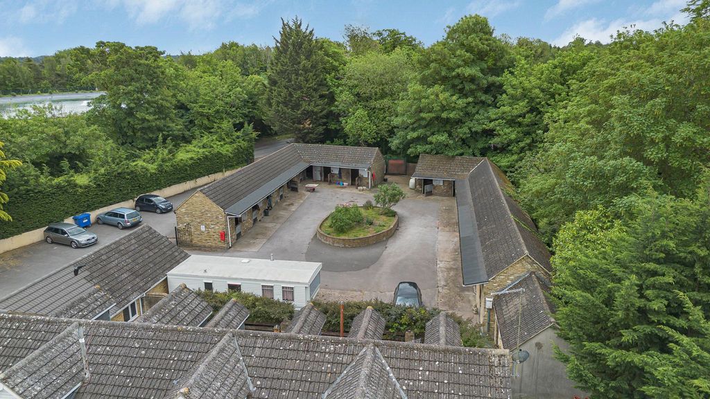 Additional image 28 of 7 bed detached house for saleHeadley Road, Epsom KT18