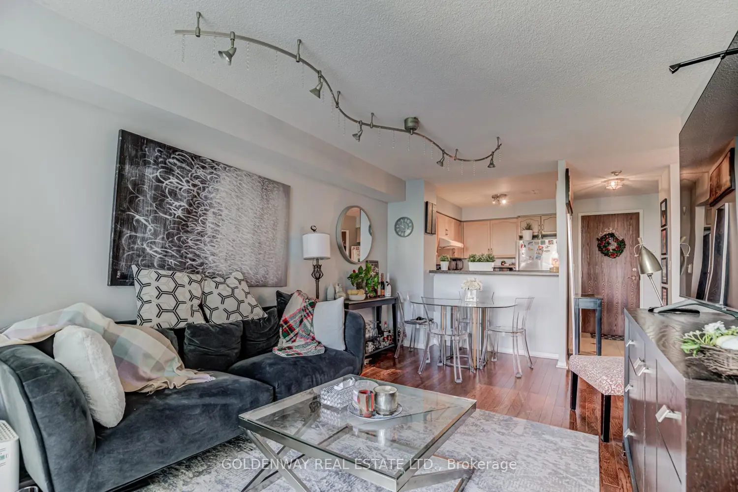 Additional image 7 of 18 Pemberton Avenue 402