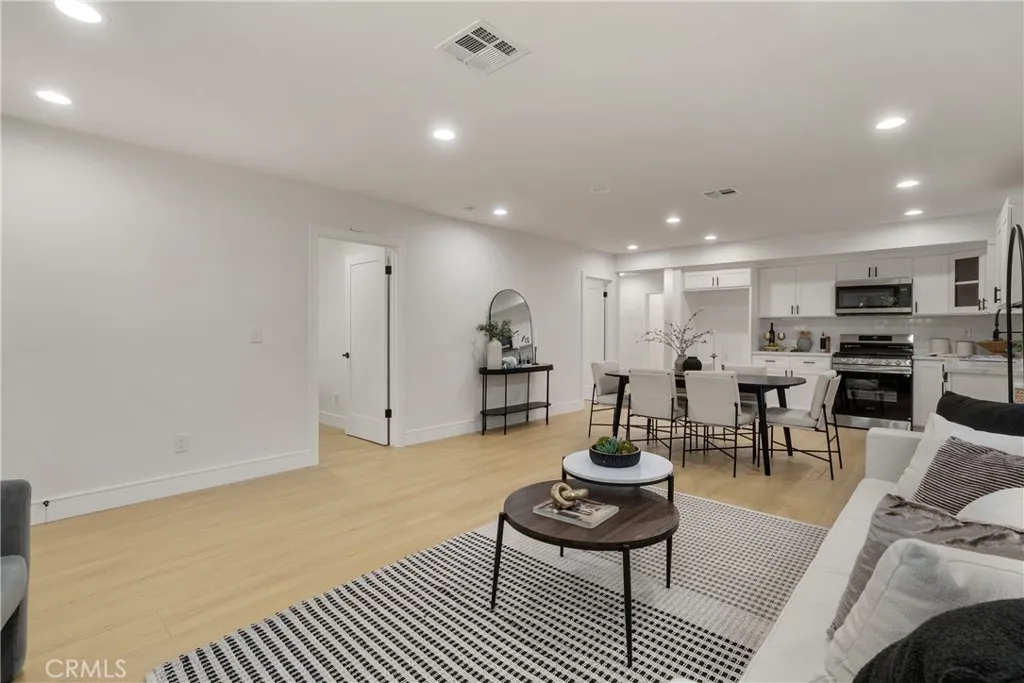 Additional image 5 of 2706 S Cochran Street, Los Angeles, CA 90016