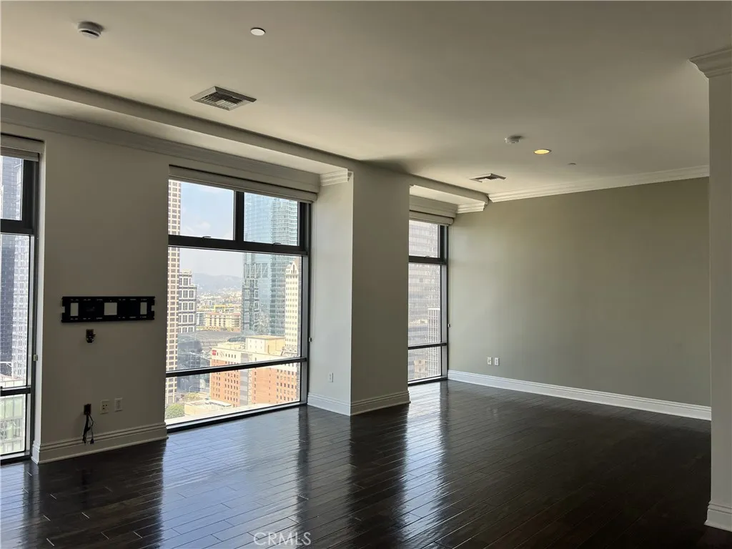Additional image 15 of 801 S Grand Ave Unit 2204, Los Angeles, CA 90017