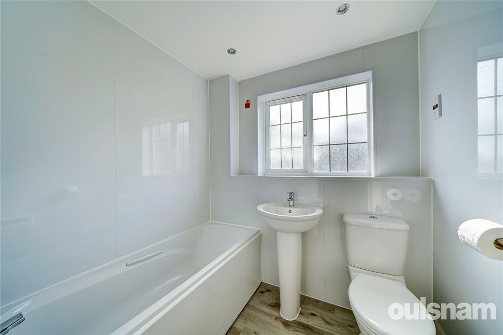 Additional image 6 of 2 bed flat for saleHoneymans Gardens, Droitwich, Worcestershire WR9