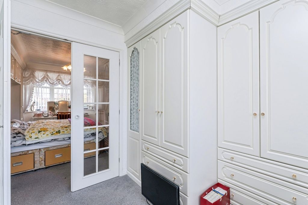 Additional image 27 of 4 bed detached house for saleManor Park Drive, Great Sutton, Ellesmere Port, Cheshire CH66
