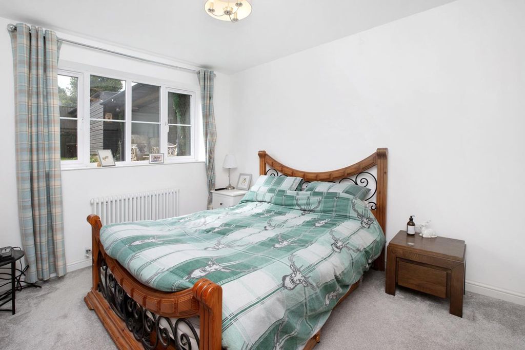 Additional image 7 of 3 bed flat for saleBarton Villas, Dawlish EX7