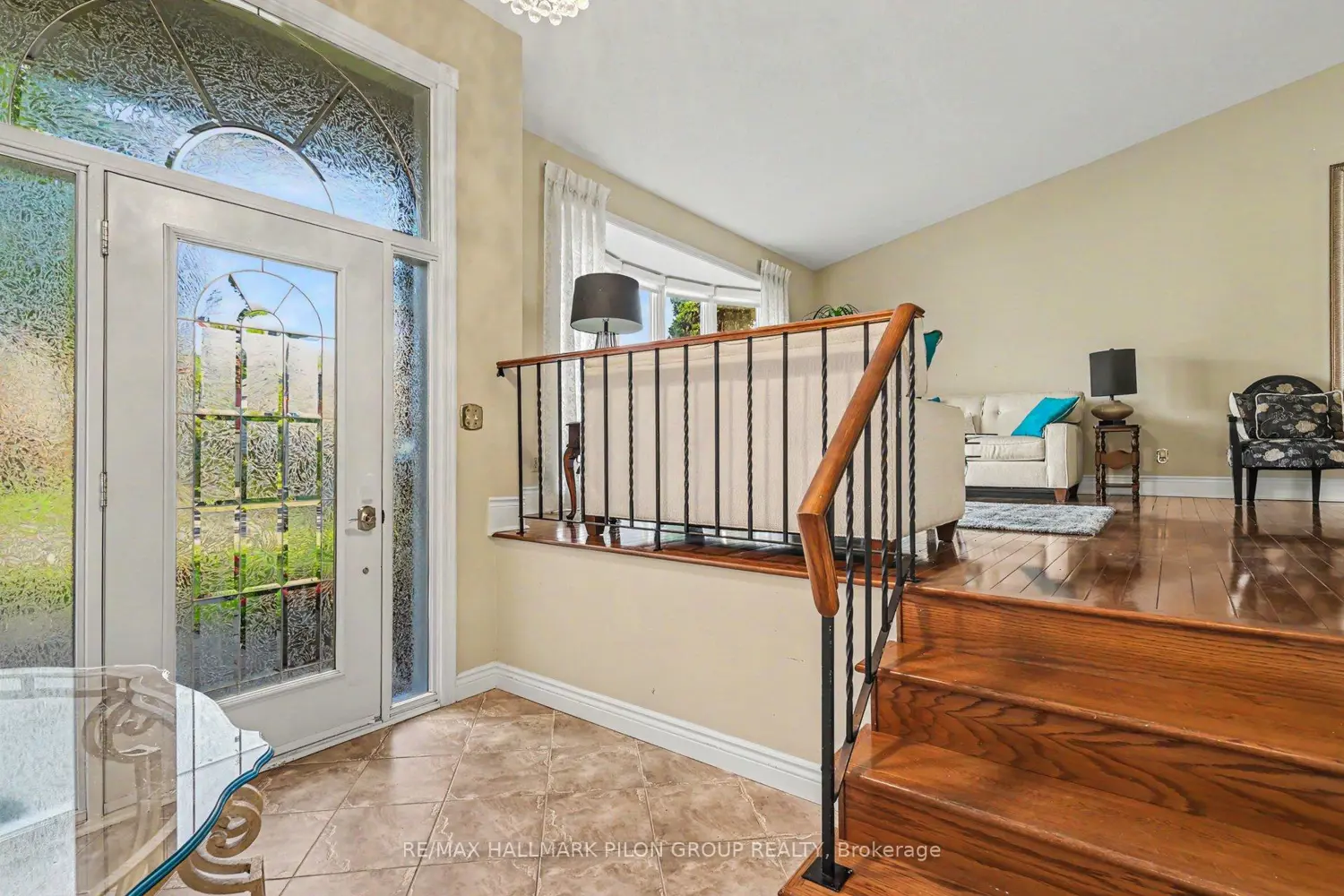 6350 Larmond Avenue photo 4