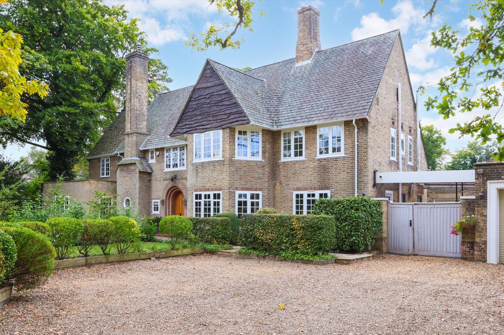 5 bed detached house for saleRuden Way, Epsom, Surrey KT17