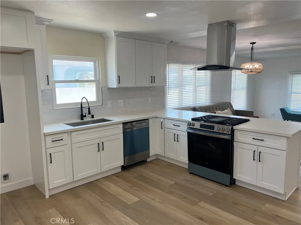 7047 San Marcus St, Paramount, CA 90723 photo 2