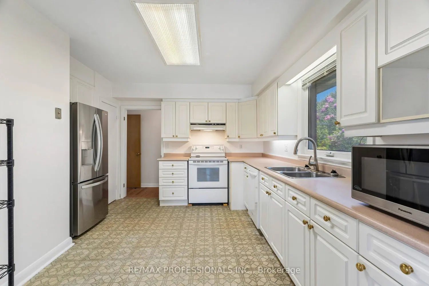 Additional image 4 of 151 Perry Crescent