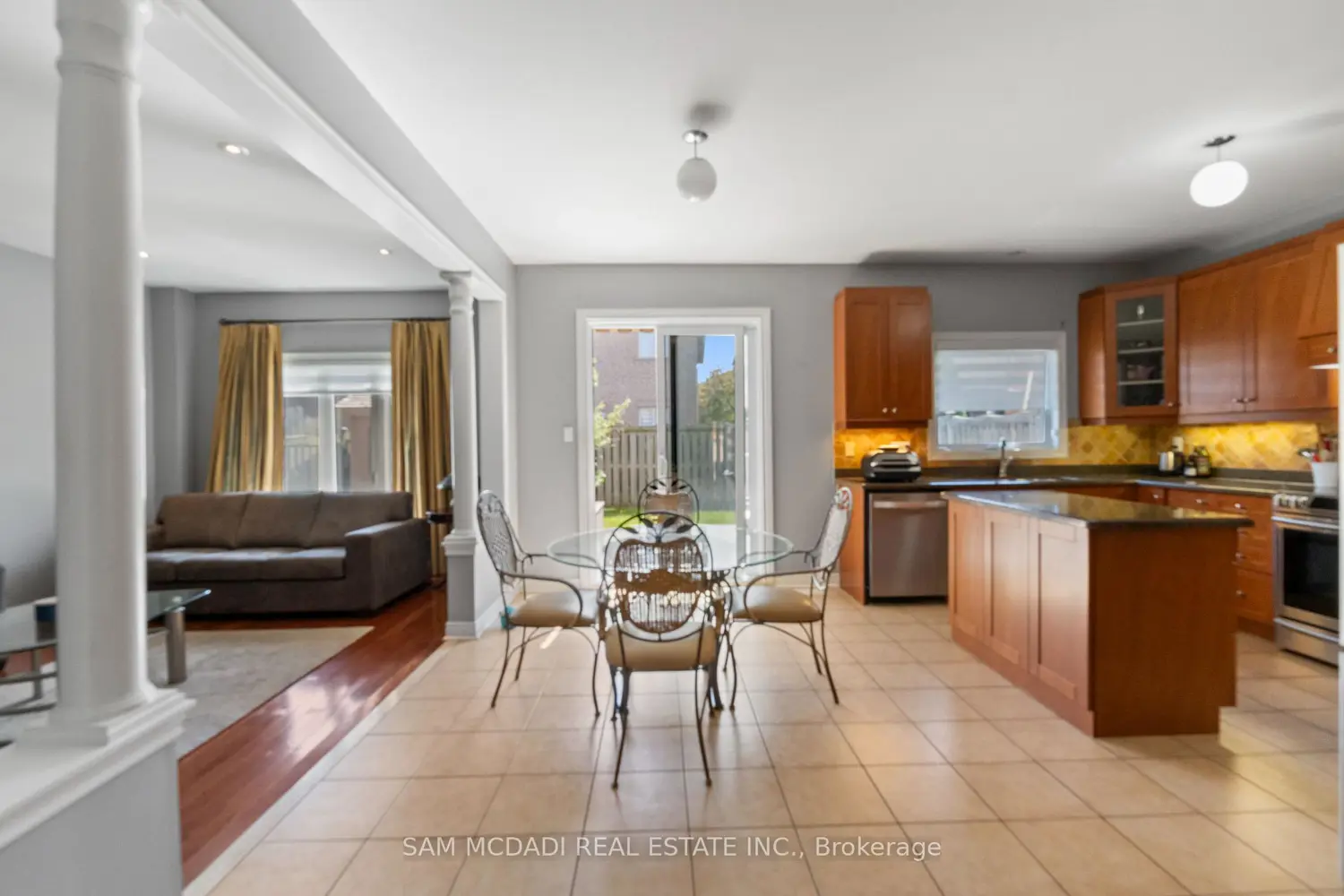 2476 Palmerston Road photo 2