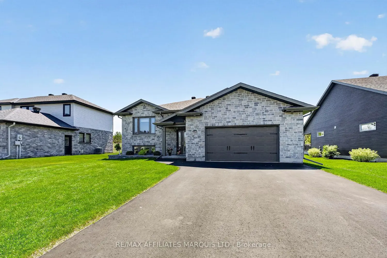 2140 Burke Avenue photo 3