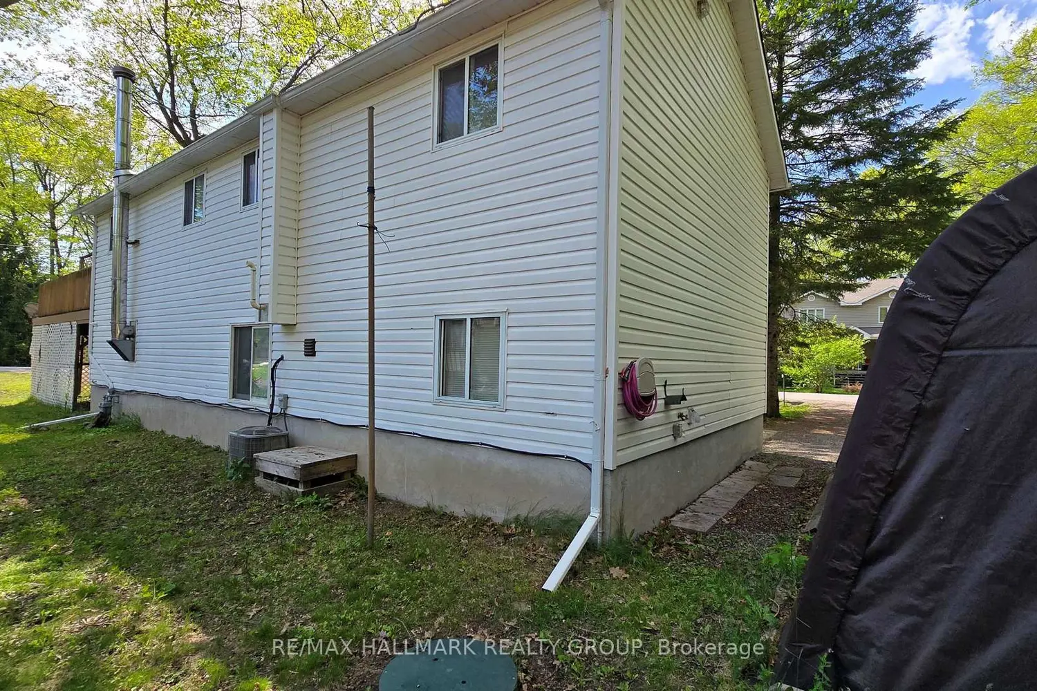 114 Macrostie Lane photo 2