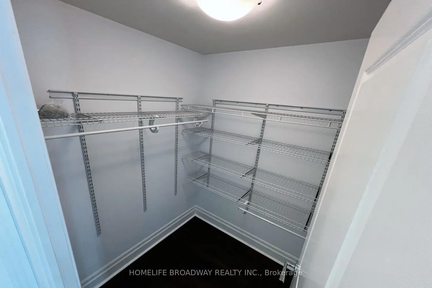 Additional image 7 of 1 Upper Duke Crescent 806