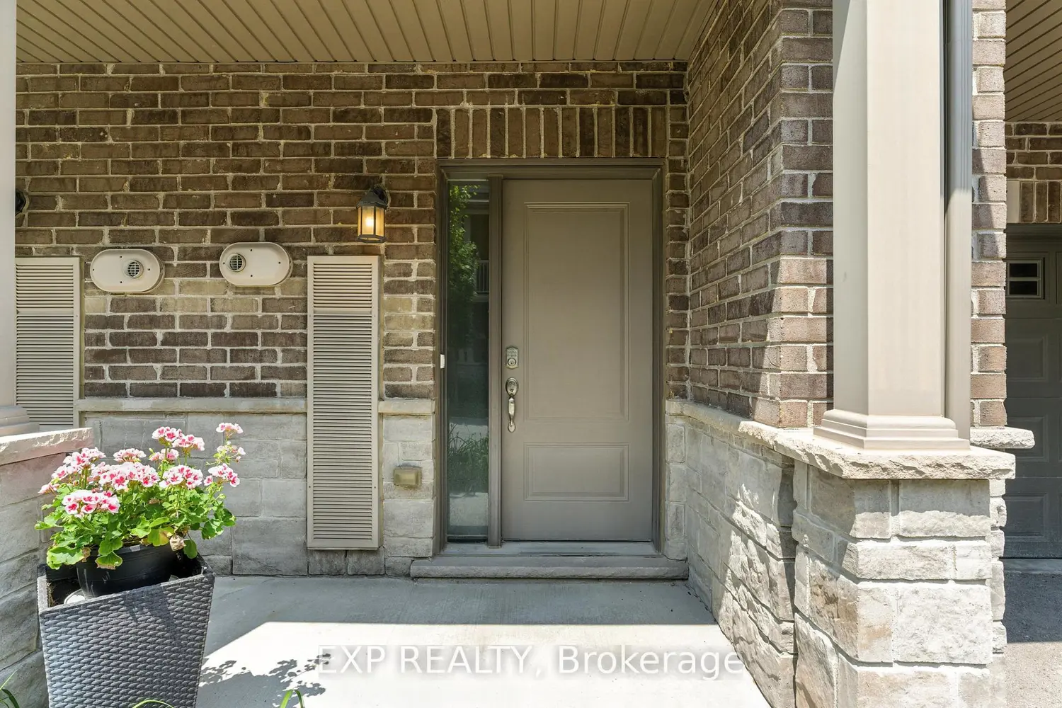 377 Glancaster Road Unit 37 photo 2