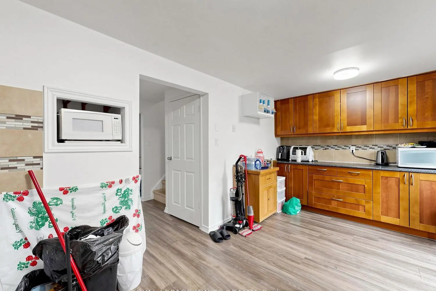 6 Upton Crescent photo 4