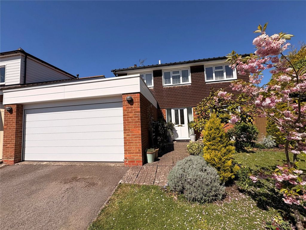 4 bed detached house for saleSchool Street, Drayton, Daventry, Northamptonshire NN11