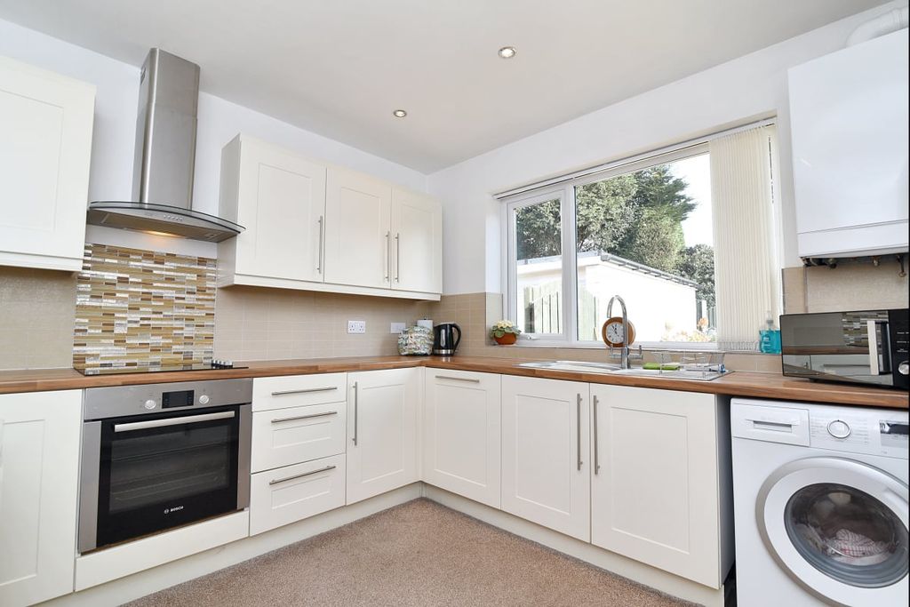 Additional image 2 of 3 bed detached bungalow for saleSummerfield Road, Dronfield S18