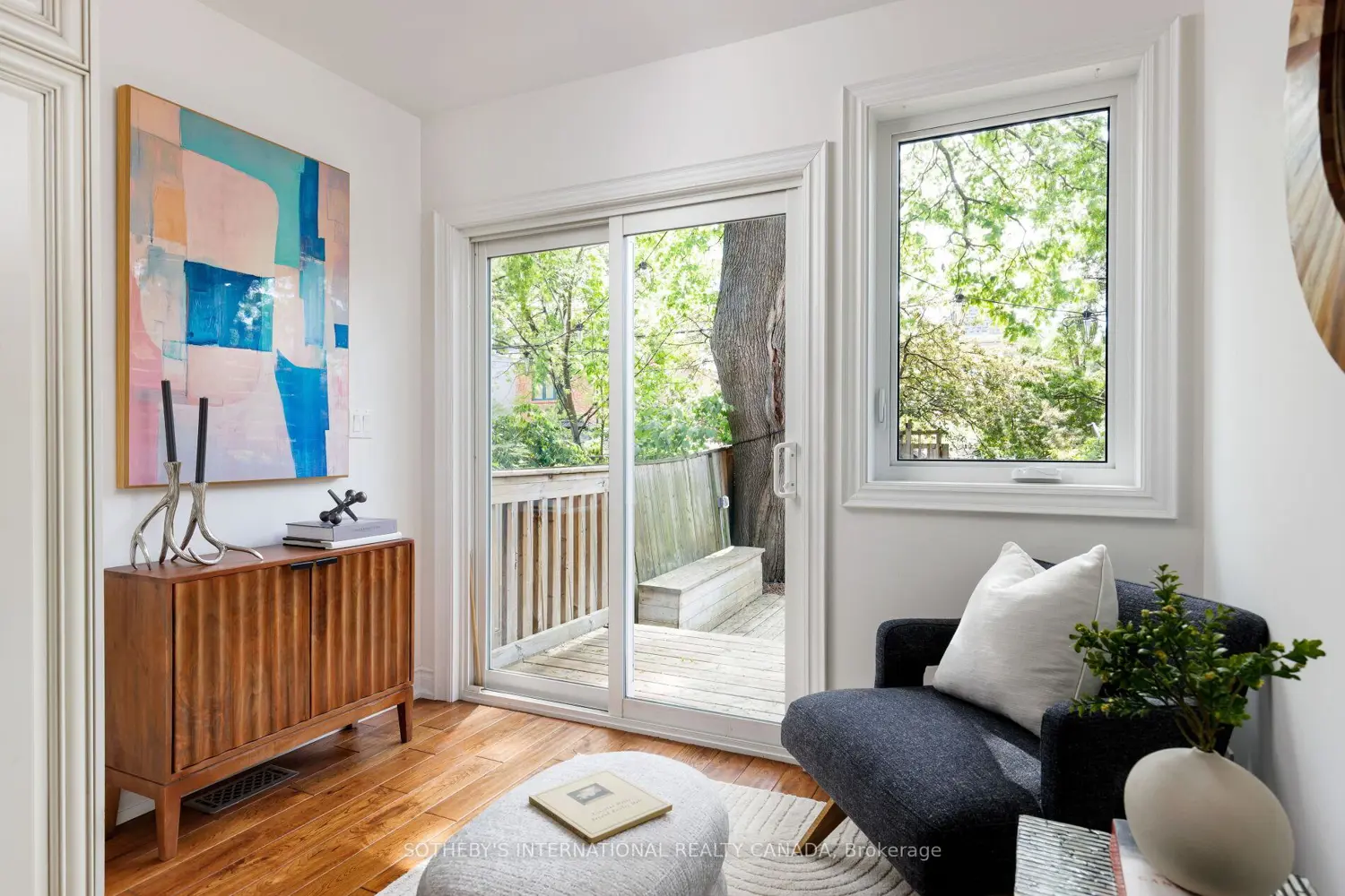 Additional image 11 of 866 1/2 Carlaw Avenue