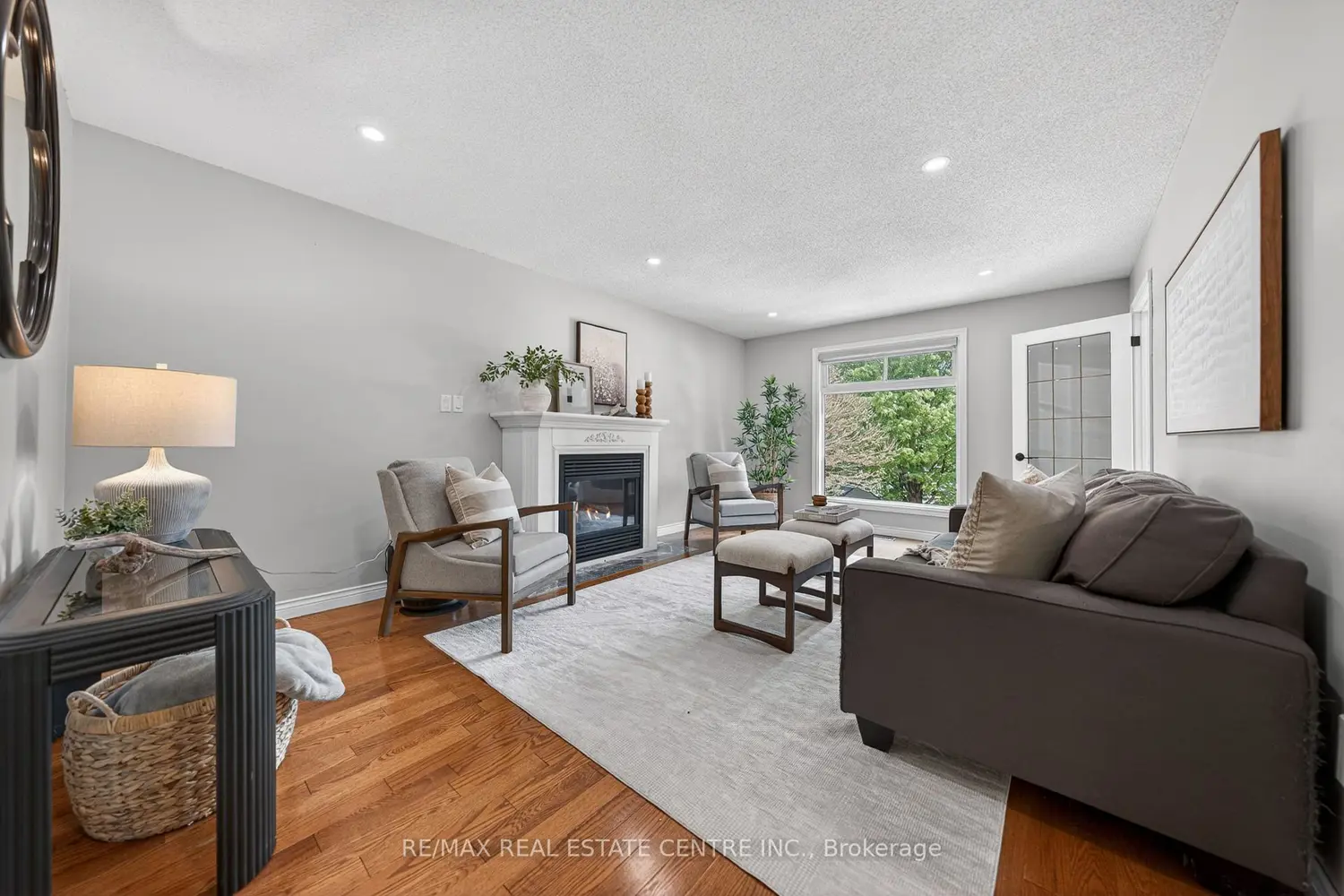 111 Hume Drive photo 5