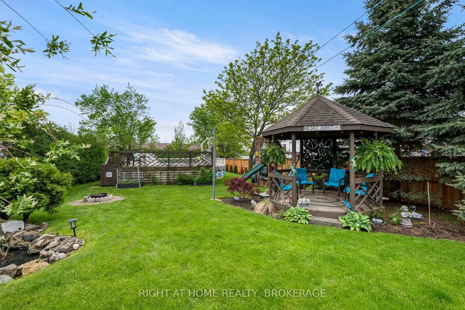 139 Quaker Road photo 5