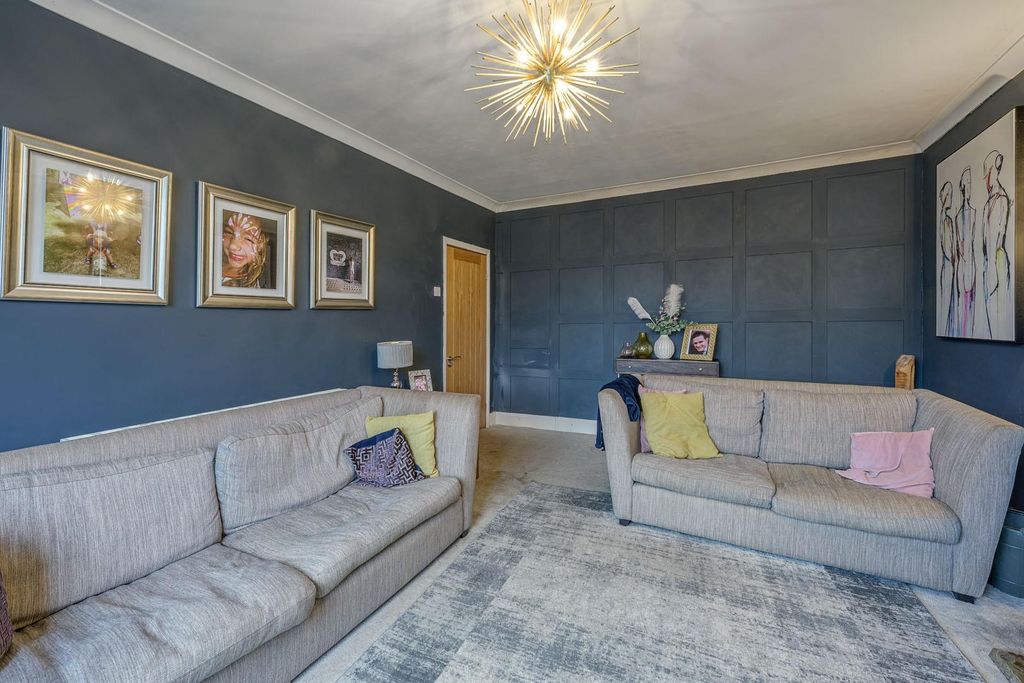 5 bed detached house for saleWolverhampton Road, Sedgley DY3 photo 4