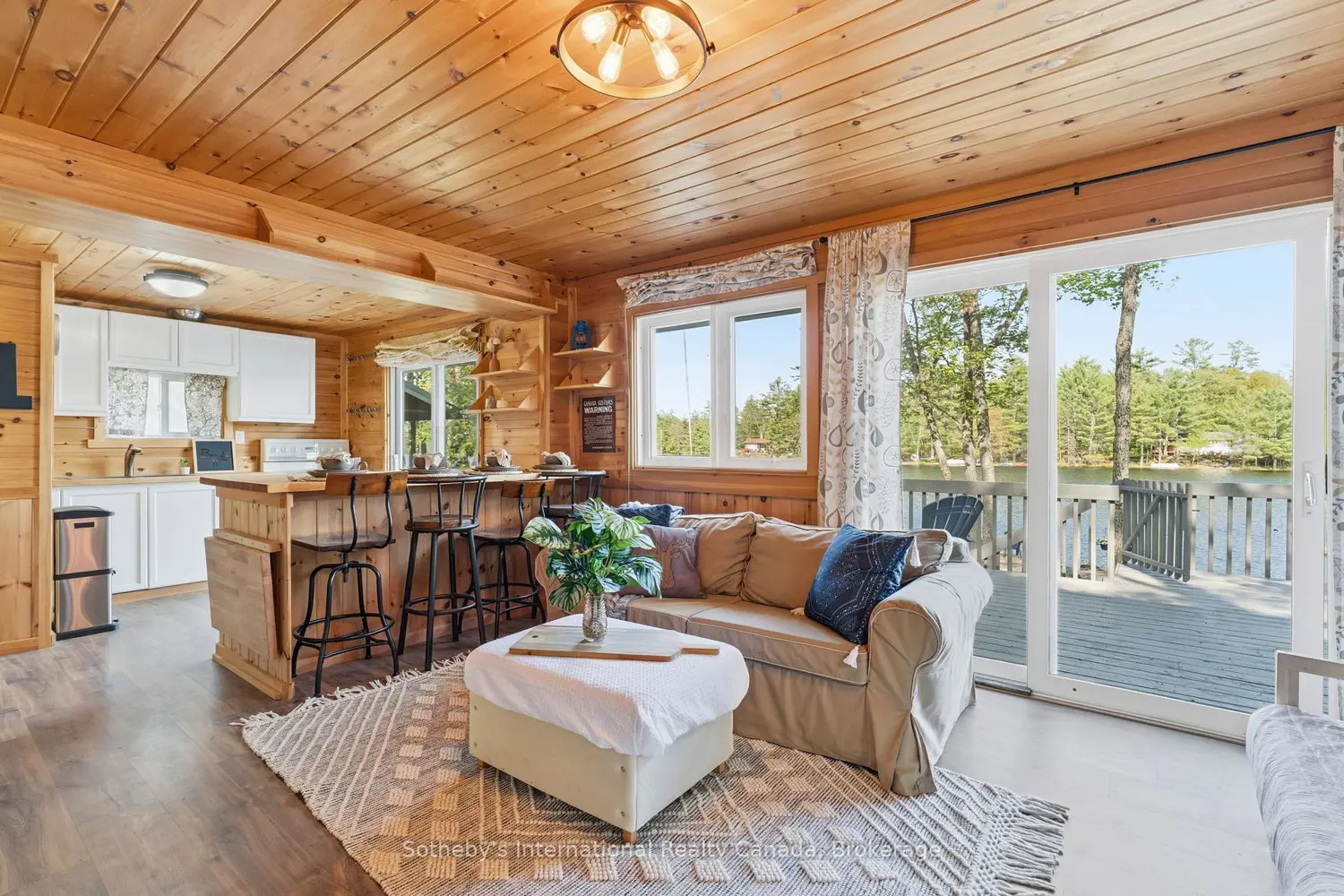 1051 Sanderson Road photo 2