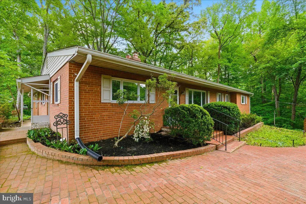 18309 Cabin Road, Triangle, VA 22172 photo 5