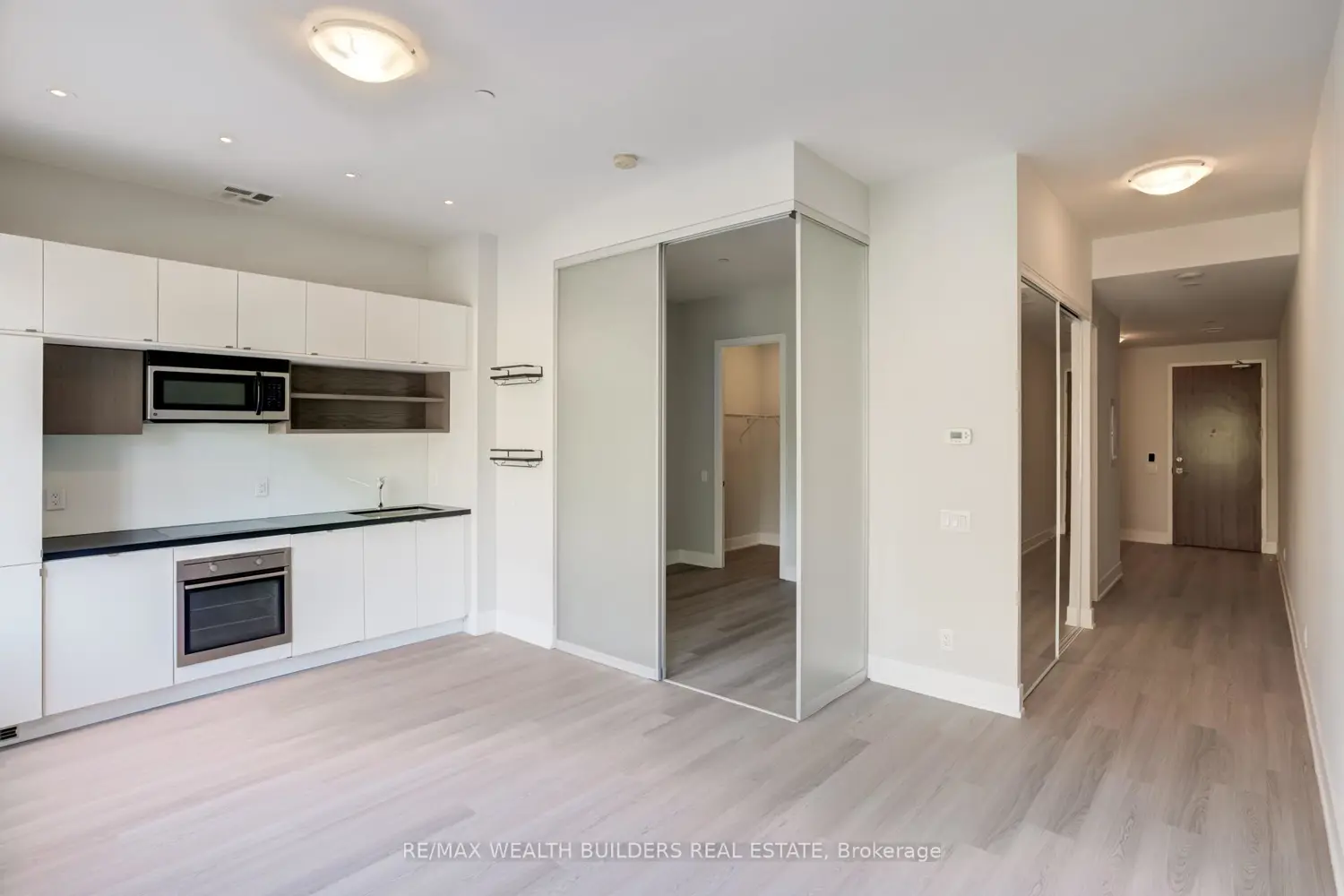 Additional image 3 of 111 St Clair Avenue 328