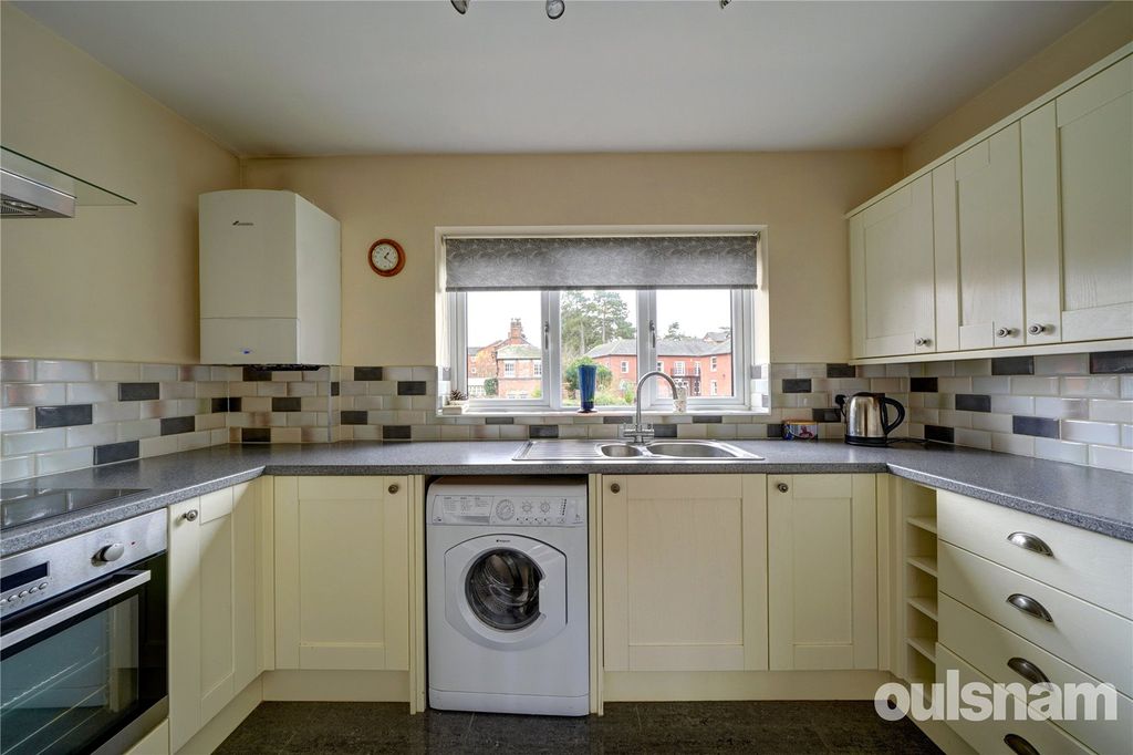 Additional image 11 of 2 bed maisonette for saleSt. Georges Crescent, Droitwich, Worcestershire WR9