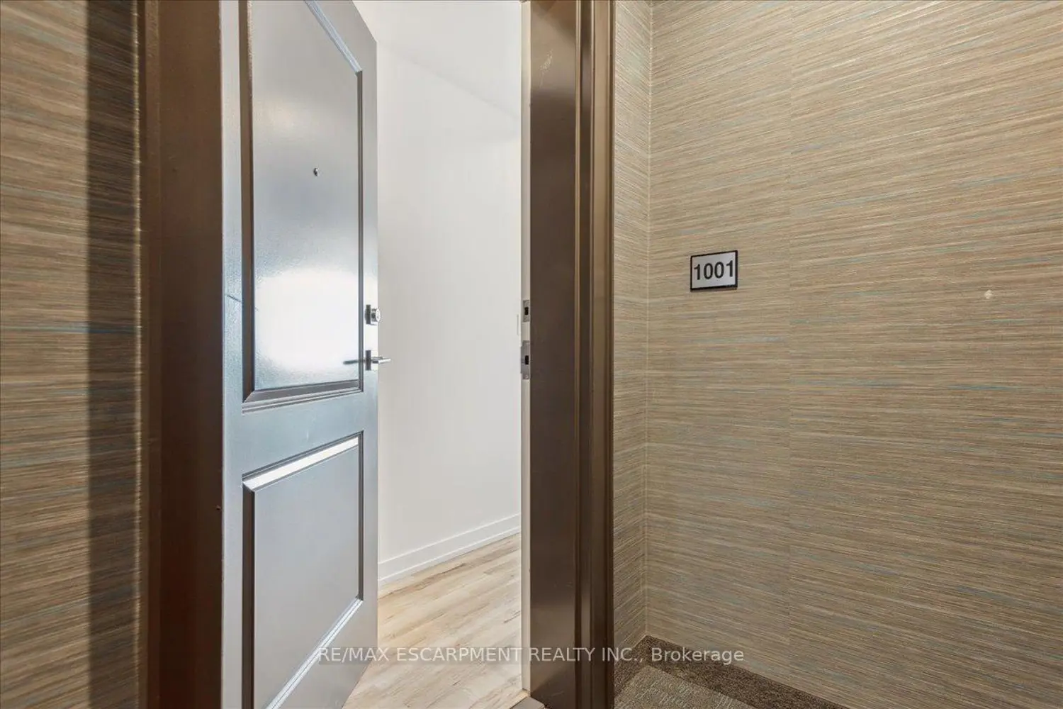 450 Dundas Street 1001