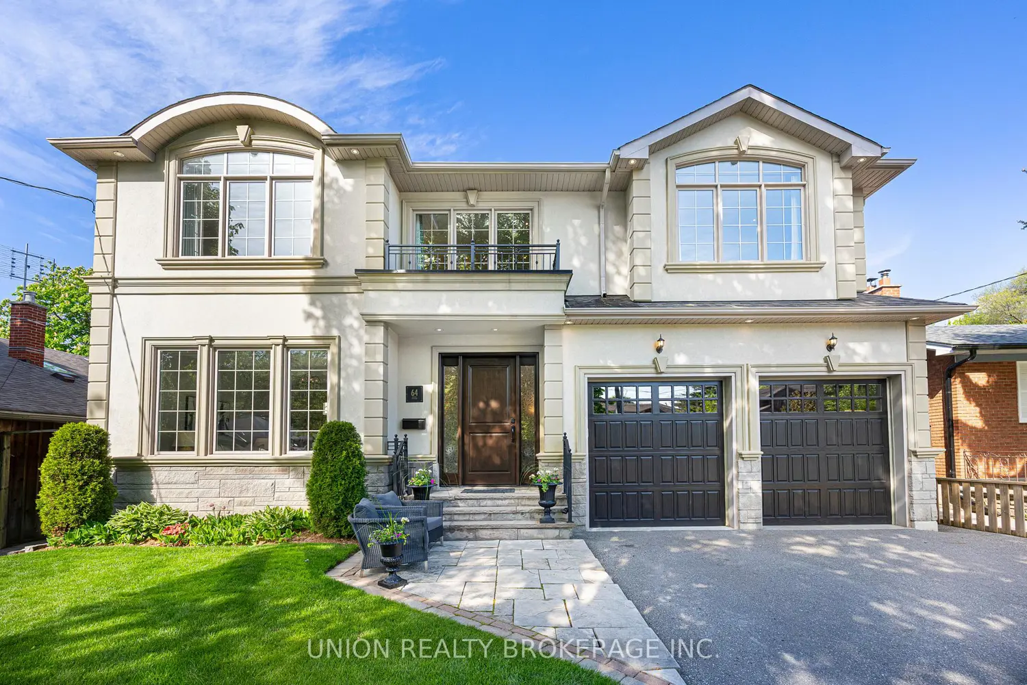 64 Bethune Boulevard