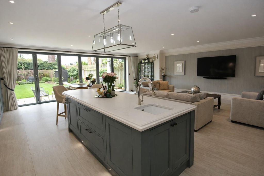 Additional image 9 of 4 bed property for saleNorthcroft Road, Englefield Green, Egham TW20