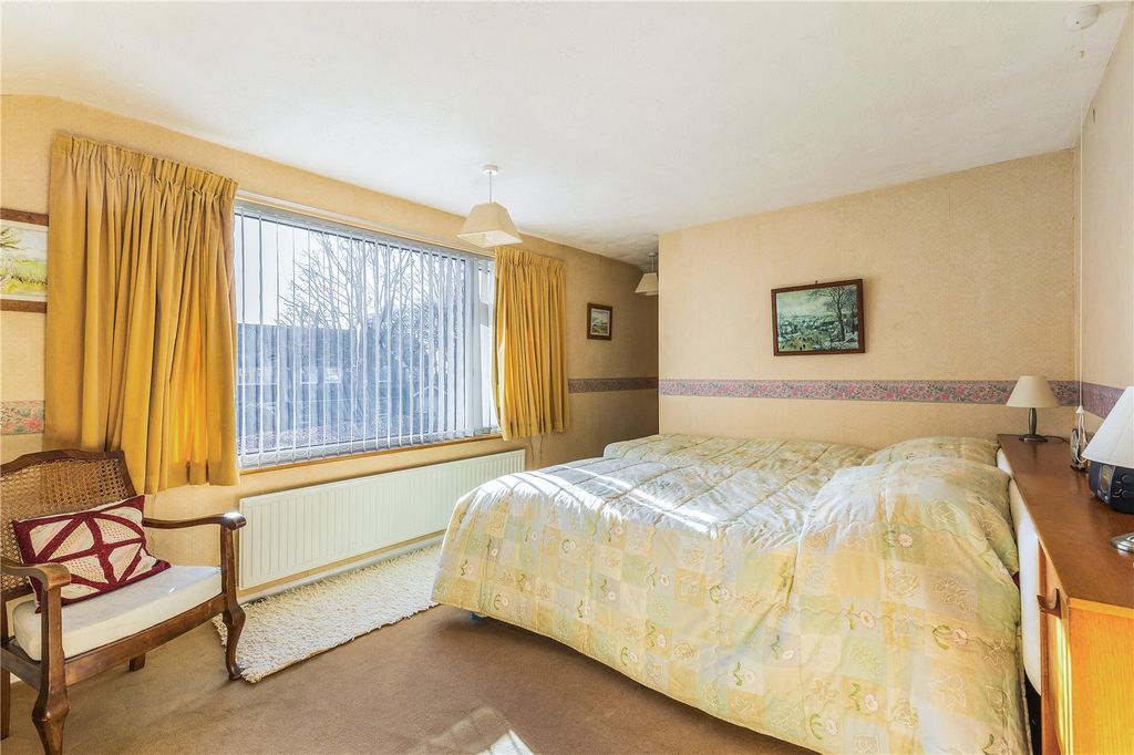 Additional image 12 of 4 bed detached house for saleThe Avenue, Dunstable, Bedfordshire LU6