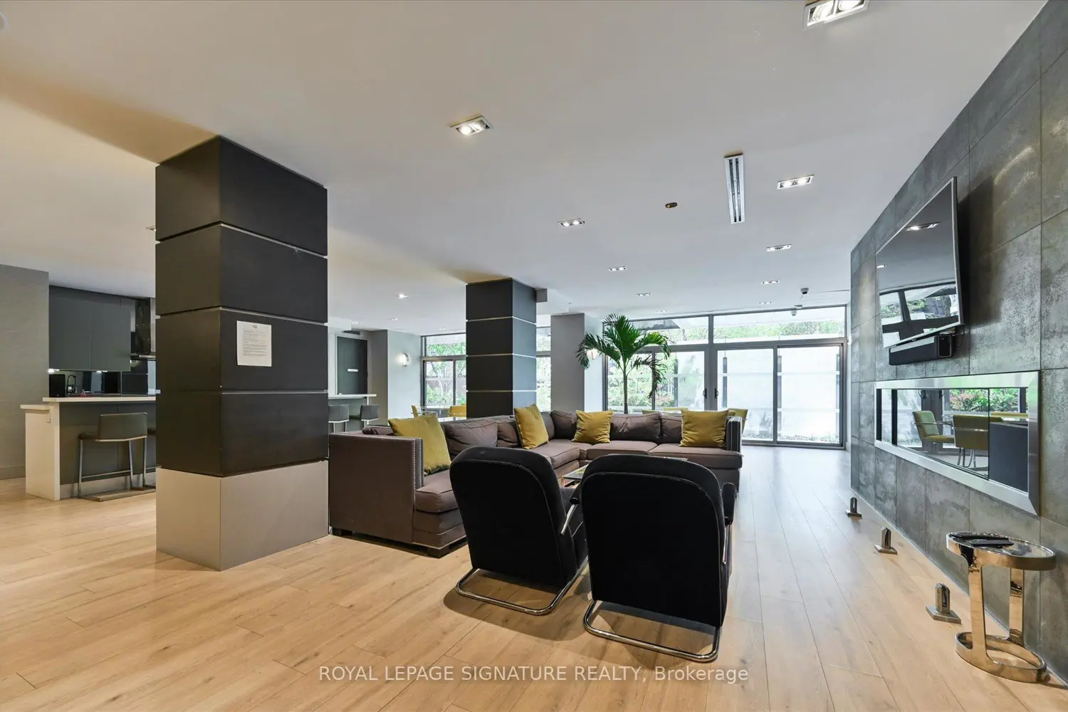 Additional image 12 of 399 Adelaide Street 420