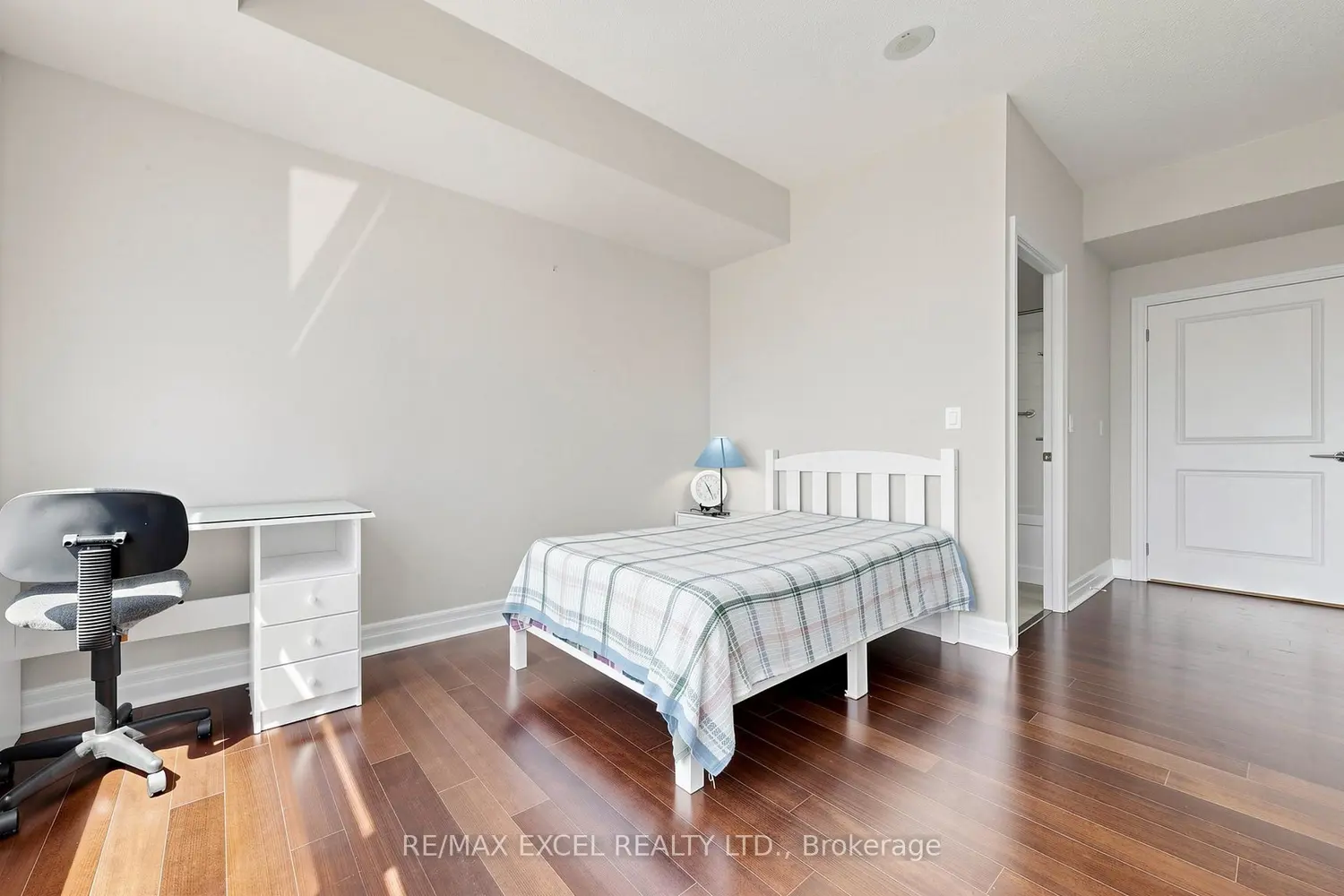 Additional image 15 of 8110 Birchmount Road 416