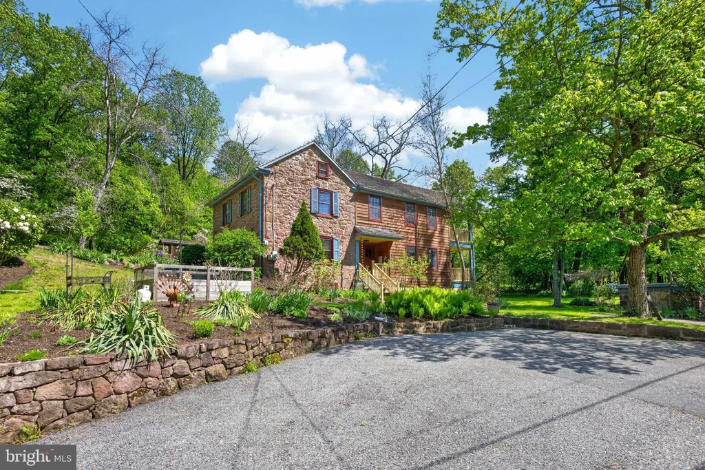 1790 Fernbrook Lane, Pottstown, PA 19465