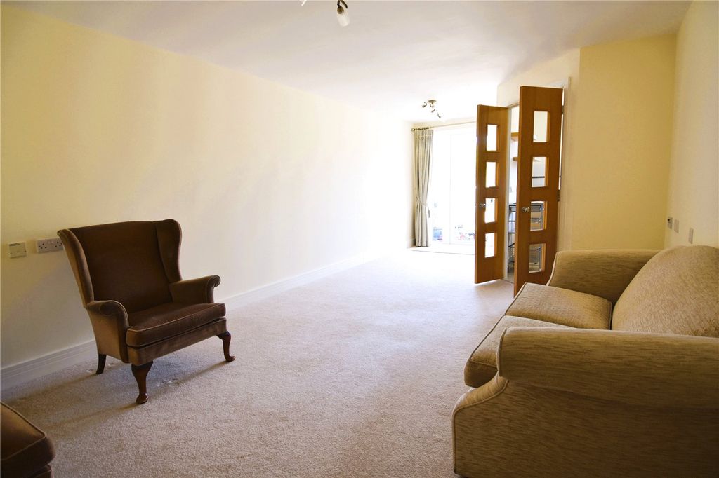 Additional image 3 of 2 bed flat for saleHanbury Road, Droitwich, Worcestershire WR9