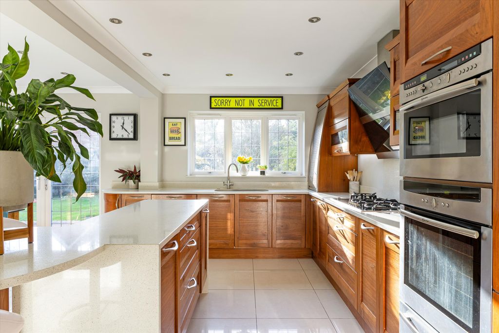 Additional image 8 of 5 bed detached house for saleSimons Walk, Englefield Green, Egham, Surrey TW20