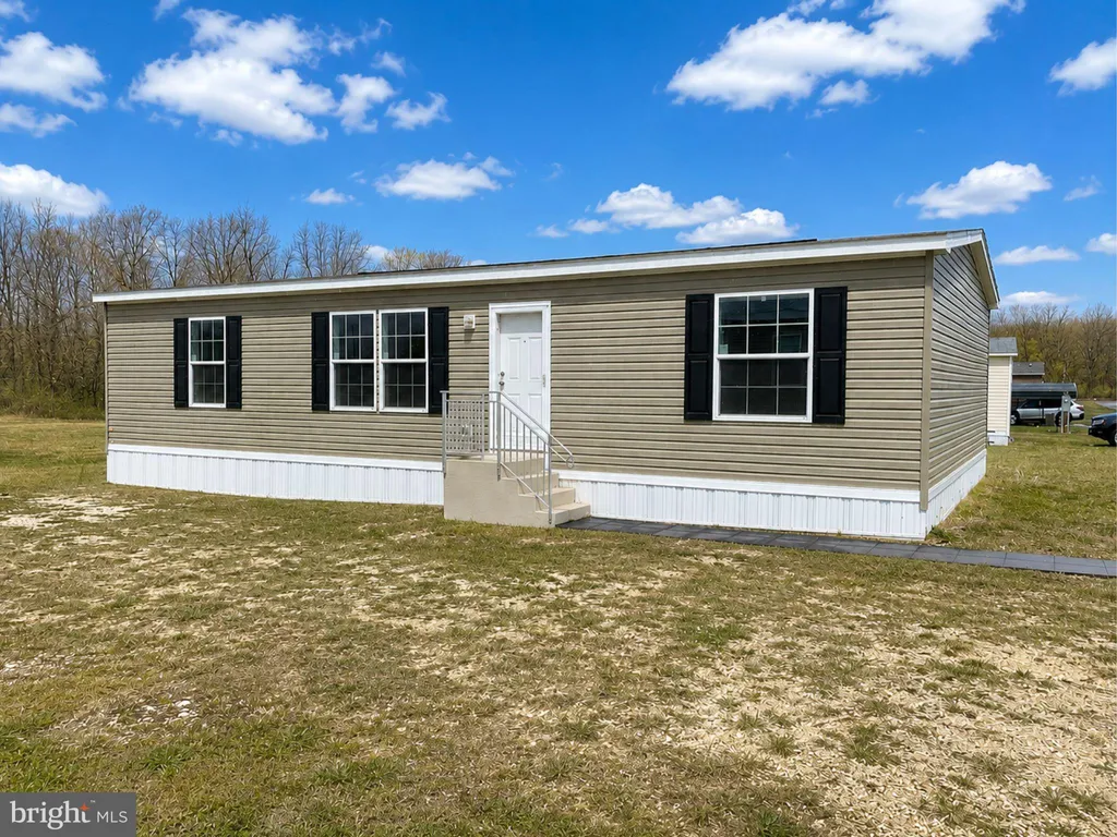 17 Ann St, Mifflinburg, PA 17844