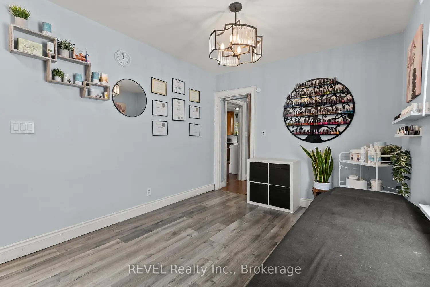 217 Niagara Street photo 4