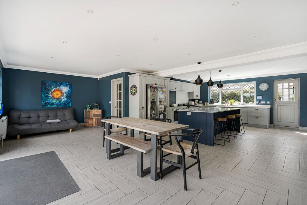 Additional image 7 of 7 bed detached house for saleHeadley Road, Epsom KT18